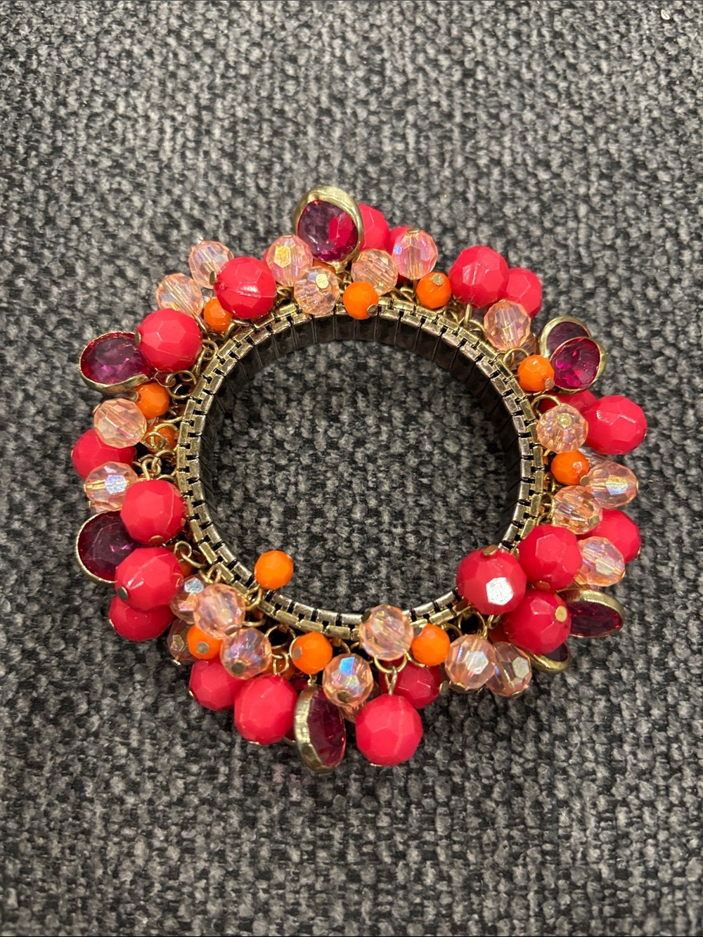 Beautiful bright and stunning braclet🧡
